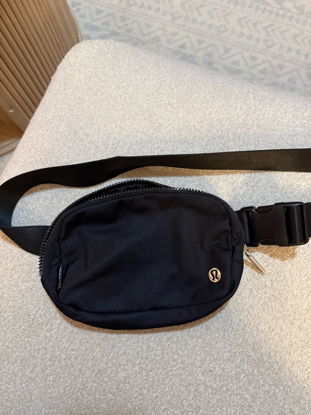 lululemon black belt bag